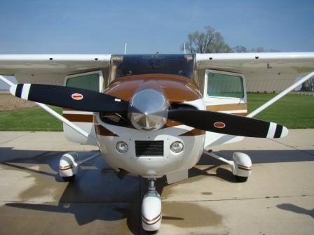 Cessna 182.