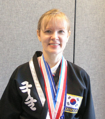 Photo of Marianne Dyson in general's uniform at 2007 tournament.